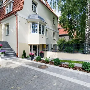 Na Uphagena Apartment